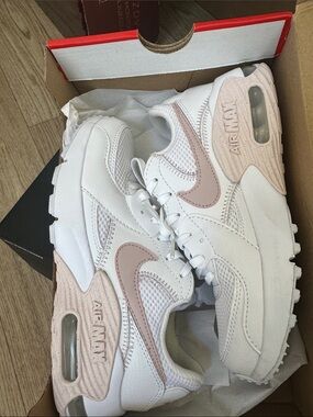 Nike Women's Air Max Low-Top Sneakers in White and Blush